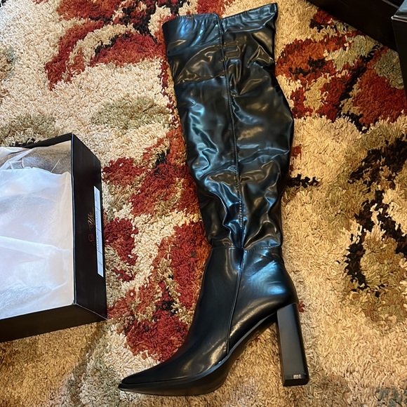 NIB ruched square toe heeled over the knee boots - Picture 4 of 6